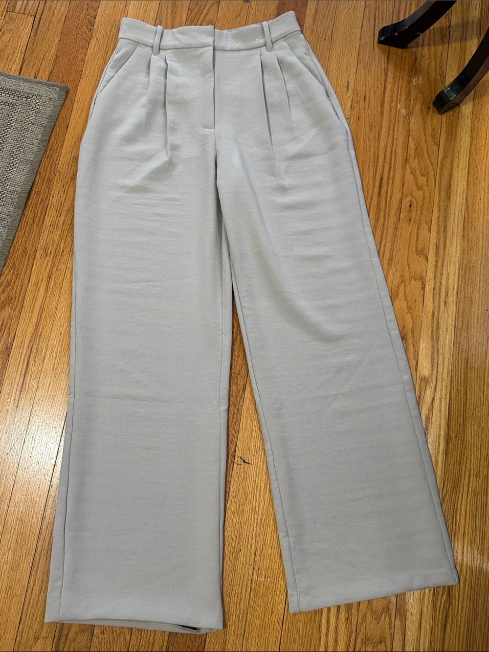 Abercrombie & Fitch Light Gray Wide-Leg Pleated Trousers Size 28/6R